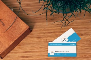 business-card-943998 640